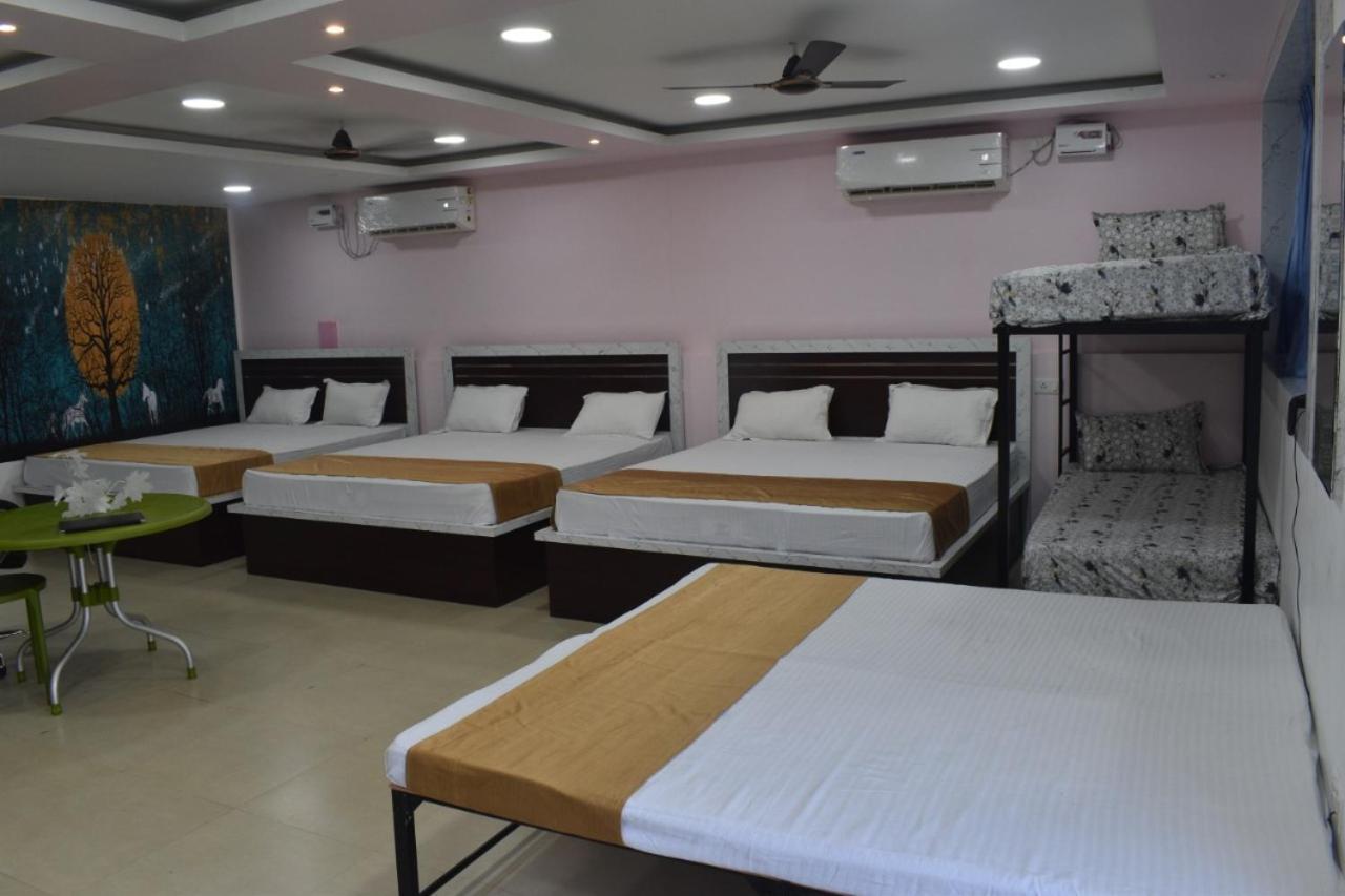 Midwaay Resort Patratu Extérieur photo
